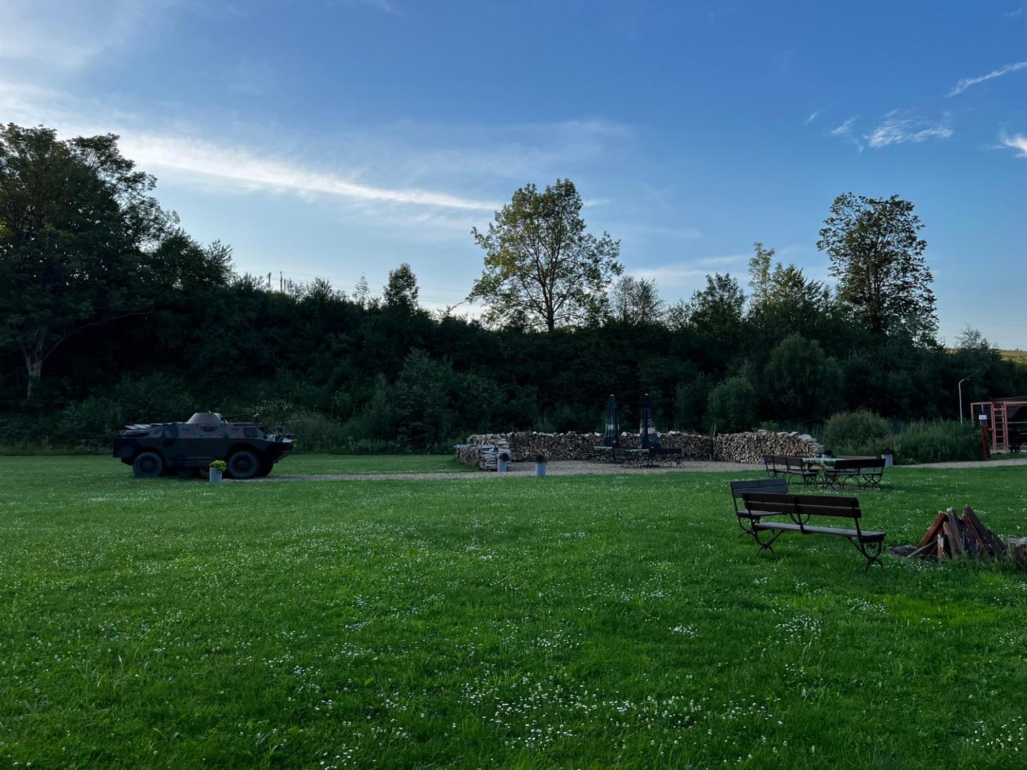Osrodek Volfcamp Kwaszenina Arlamow Exterior foto